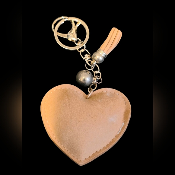 Rhinestone Leopard Heart Bag Charm / Keychain with Tassel - Picture 2 of 2